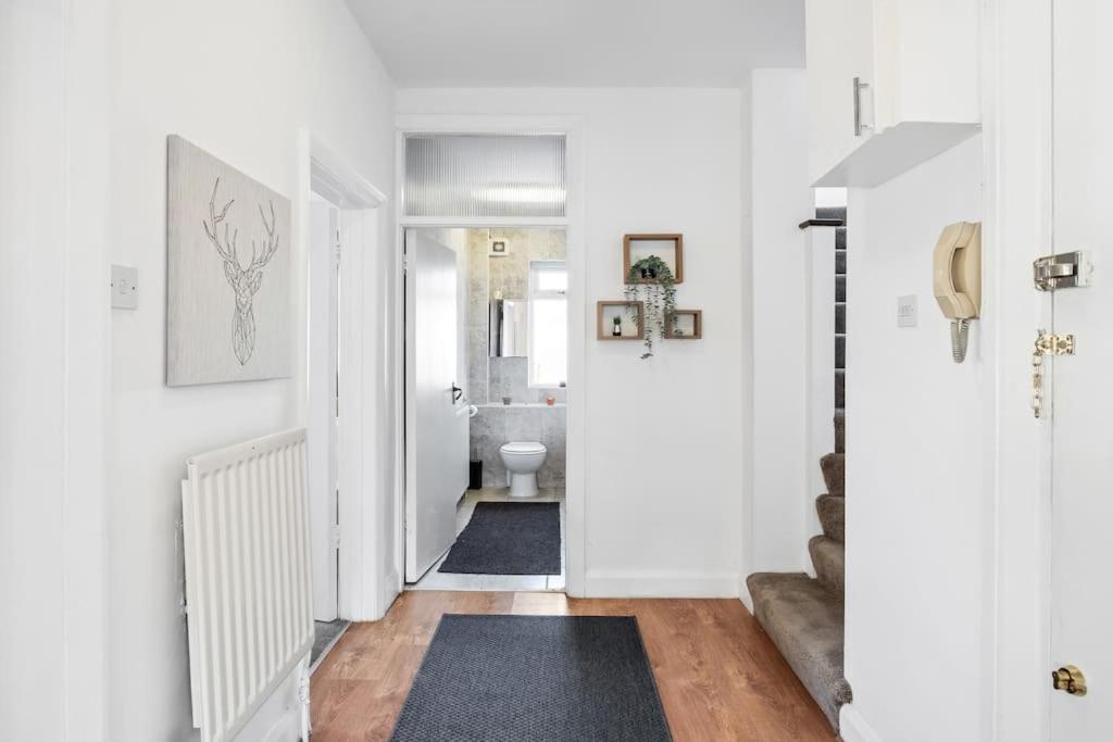 Apartament Duplex 3 Bedroom Flat Golders Londra